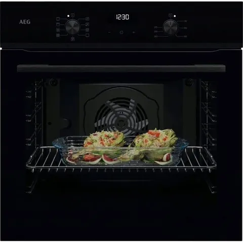 AEG BE1100B Einbaubackofen Serie 5000 SurroundCook®